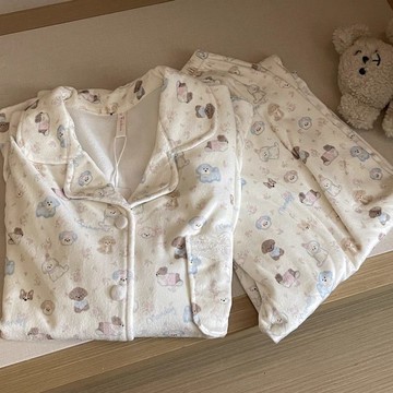 ✨精選好物✨卡通奶油小狗加絨睡衣女 秋冬新款加厚德絨保暖  外出家居服套裝   加厚睡衣套裝女  加絨家居服 厚外套