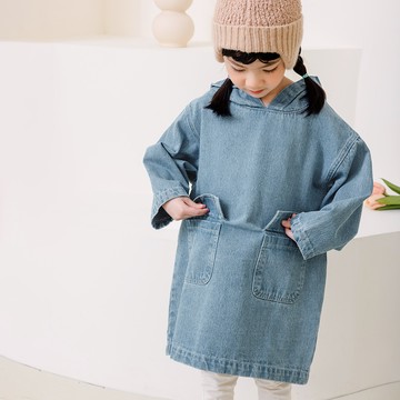 OB嚴選 率性雙口袋牛仔連帽休閒洋裝-親子款(童) 《QA1589》童裝/現貨