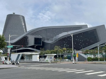 亞洲新灣區稀有釋出低總價３房車位出價談｜高雄市苓雅區四維四路