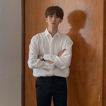 正韓暗條紋絲綢滑面感正裝長袖襯衫 2色 YUPPIE 現貨商品