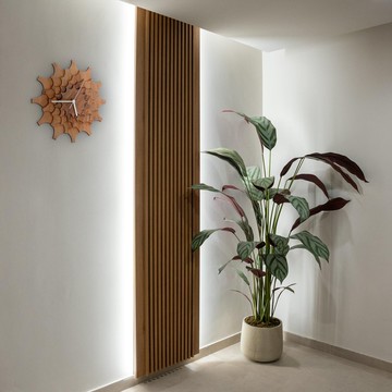 Cogwheel胡桃木 - 由美國胡桃木貼面木材製成的獨特時尚掛鐘