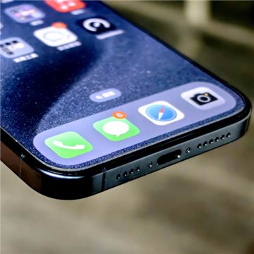 大康優選 非全覆蓋全透明0.33鋼化玻璃膜帶除塵倉 方案一 適用于iPhone15/15 Plus/15 Pro/15 Pro Max