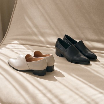 全真皮素面拼接尖頭粗跟樂福鞋