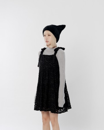 毛絨緹花肩綁帶短洋裝 三色售