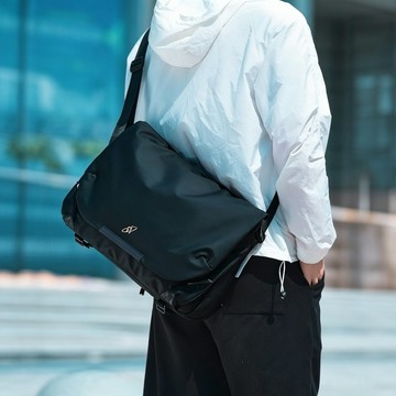 台灣熱賣阿波羅探索星空斜挎包磁吸扣男士騎行背包機能郵差電腦包單肩包-L0815 FVSS