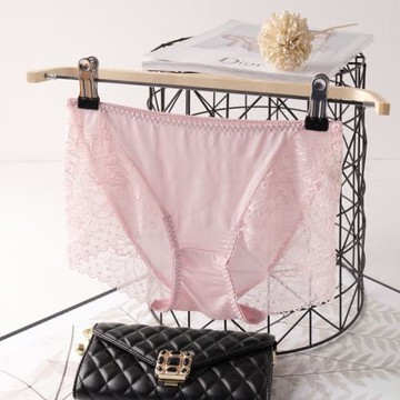 絲滑真絲內褲女100桑蠶絲進口蕾絲性感舒適包臀無痕中腰三角短褲