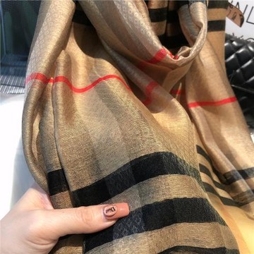 格子絲巾高端真絲羊毛圍巾女冬季2021新款大牌披肩秋冬款時尚洋氣