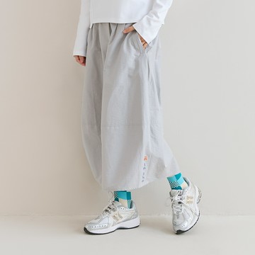 a la sha 立體剪裁半圈鬆緊中長裙