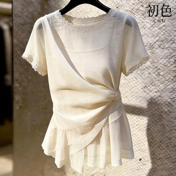 初色 韓系圓領拼接蕾絲花邊短袖側壓褶收腰T恤上衣女上衣-共2色-51658(M-2XL可選)