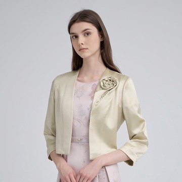 ILEY伊蕾 珍珠花朵緞面短版外套(金；M-XL)