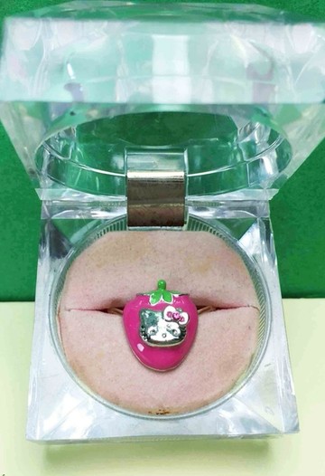 【震撼精品百貨】Hello Kitty 凱蒂貓~造型戒指-草莓