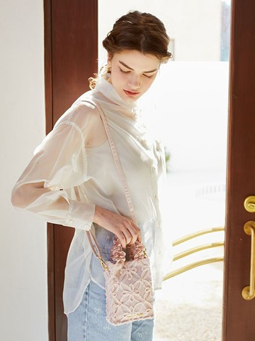 典雅花朵拼貼荷葉捲邊小方形手提/側背包(08000073500) - Maison de FLEUR