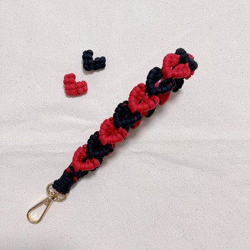 似葉子似愛心手腕繩