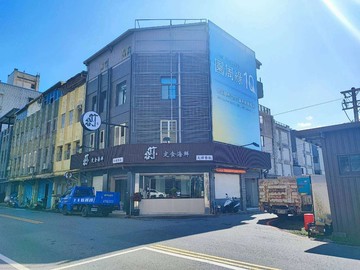 宜蘭市新月廣場收租黃金三角窗店面｜宜蘭縣宜蘭市民權新路
