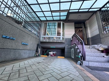 鳳頂特區｜臨15米路｜車庫透天別墅｜高雄市鳳山區田中央路