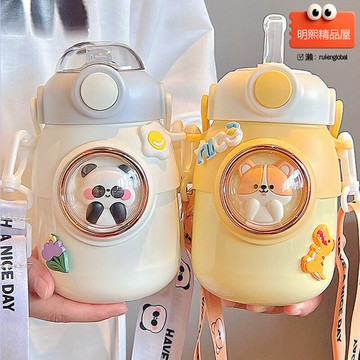 【萌趣大容量】兒童保溫杯 學生水杯 吸管杯 帶揹帶 卡通圖案 316不鏽鋼 防漏防燙 上學戶外隨身必備