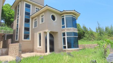 禾豐特區無敵山景別墅 #有電梯 #室內車庫｜新北市新店區禾豐七路