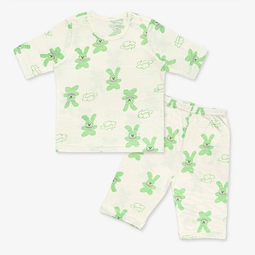 韓國 Mellisse - 韓製莫代爾透氣7分袖家居服-滿版綠兔兔-米黃