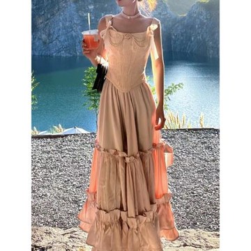 La公主辛西婭法式宮廷風提花魚骨胸衣荷葉邊緞面半身裙2024