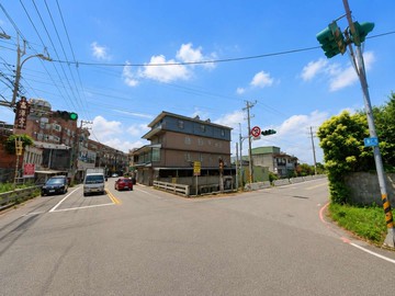 獨家臨八米路大面寬千坪農地｜桃園市觀音區富源段