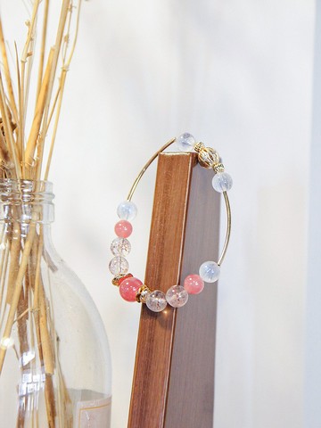 紅紋金草莓印度月亮石設計款手鏈