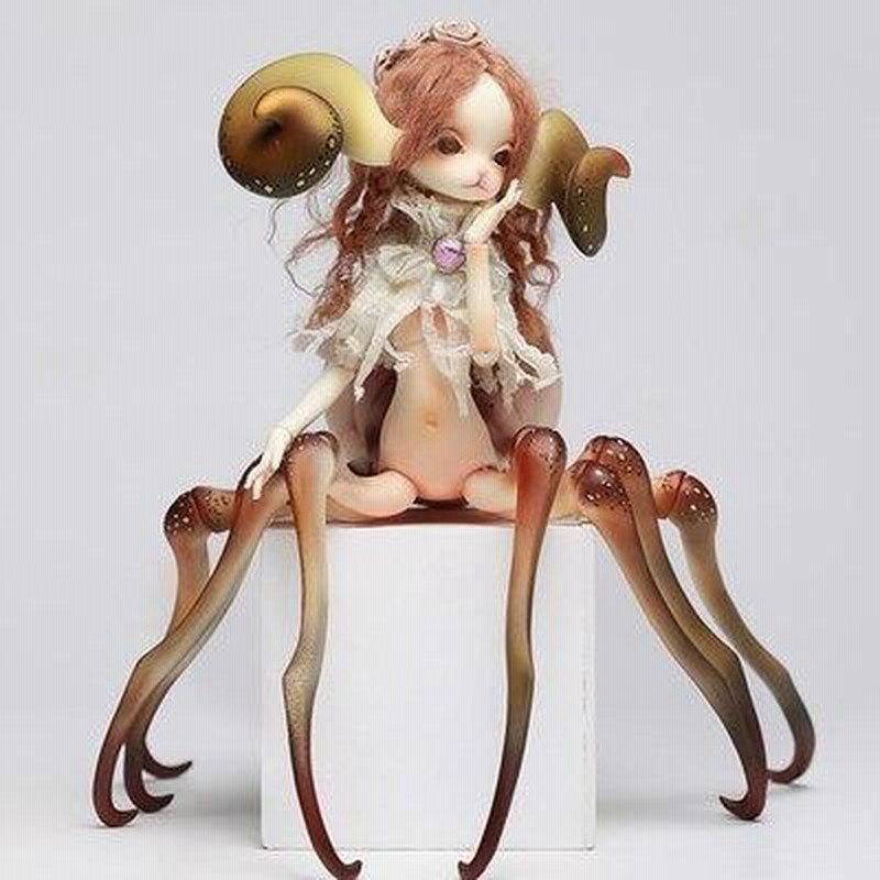 球体関節人形 本体+眼球+メイクアップ済 BJD カスタムドール 異形 8足