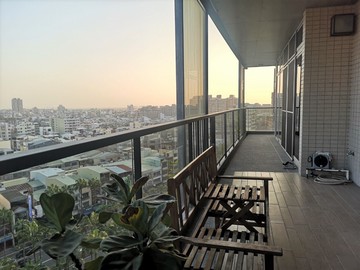 【府都All in One】連續陽台高樓層雙平車｜台南市東區長榮路一段