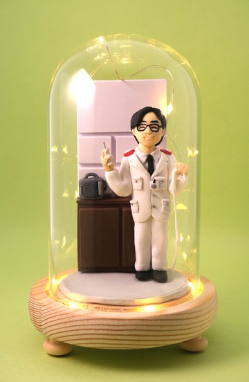 榮休記念小禮品,可客製名字.提供相片客製人物造型(醫護造型)