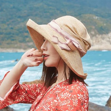 意濃濃 寬檐大邊遮陽草帽沙灘帽女休閑防曬海邊帽褶皺設計唯美夢