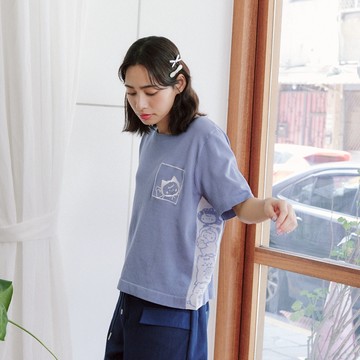 【Dailo】棉花糖家族側邊圖案寬擺短袖針織上衣 藍 綠 杏 (魅力商品)