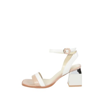 【買2送1】HS 午後散步涼鞋 典雅杏