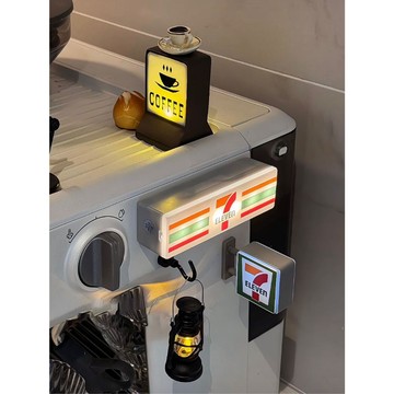 🔥全店免運🔥小紅書衕款 咖啡店磁吸 冰箱貼 創意便利店燈牌 可磁吸 全家燈箱玩具 可發光冰箱貼 可磁吸全家燈箱玩具