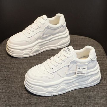 厚底小白鞋女2025新款百搭爆款真皮輕便增高松糕春季運動休閑板鞋