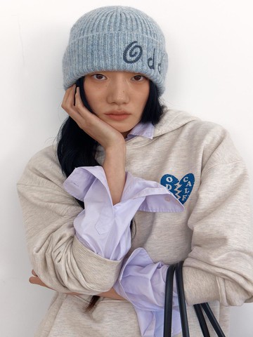 Soft Wool Twisted Embroidery Beanie [Sky Blue]