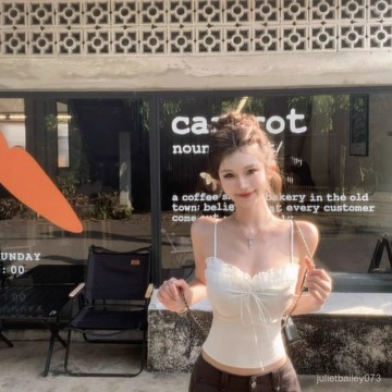 ♡ 𝑪𝒉𝒊𝒄 𝒖 ♡心動魔方 蕾絲花邊拚接背心吊帶女2025設計感春夏無袖上衣