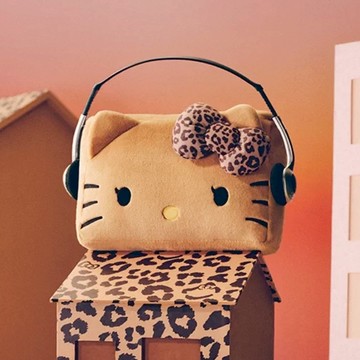 HELLO KITTY X TBH 三麗鷗 豹紋蝴蝶結 抱枕 造型抱枕 黑皮磚頭 凱蒂貓 代購