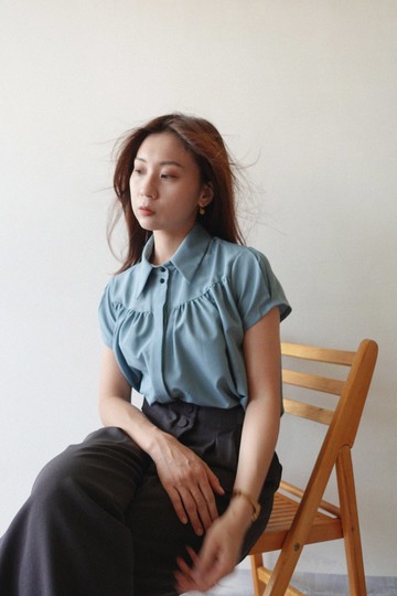 法式小尖領襯衫 // 青藍