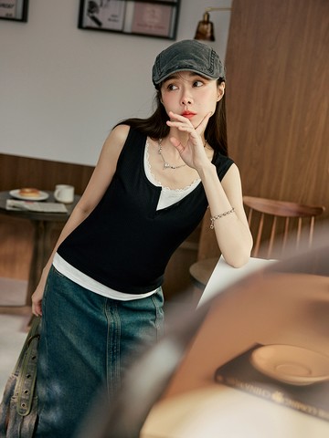 假兩件V領蕾絲拼接背心上衣