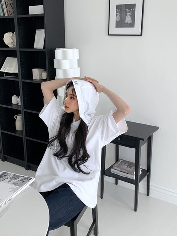 Eco-Conscious Cotton Short-Sleeve Hooded T-shirt