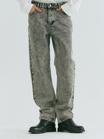 Snow Washed Straight Jeans - Black