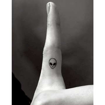 「外星人」alien 紋身貼紙 微刺青 輕紋身  打卡 小紅書 同款 流行 抖音同款 紋身貼 超美 性感 少女 可愛