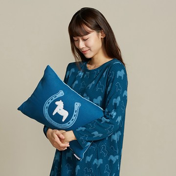 【YVONNE以旺傢飾】 幸運馬蹄方形抱枕（30x45公分）-極光藍