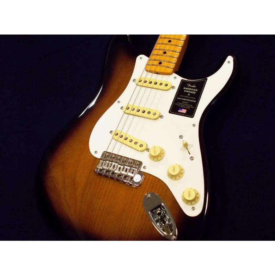 Fender American Vintage II 1957 Stratocaster Maple Fingerboard 2-Color Sunburst  フェンダー