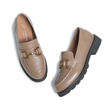 FAIR LADY 小時光 經典馬銜釦真皮樂福鞋 拿鐵(5A2832)