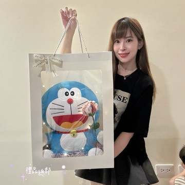 正版授權 哆啦A夢有錢花禮物袋 15英吋 哆啦A夢玩偶 小叮噹娃娃 鈔票花發光禮品袋 Doraemon 生日禮物