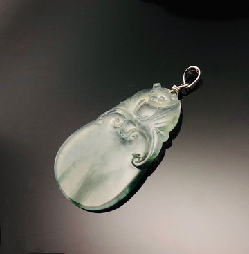 天然翡翠A貨 / 收藏級 冰種飄花如意 福在眼前吊墜