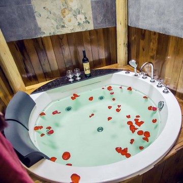 免運 浴缸浴盆 圓形嵌入式雙人浴缸大瀑布情侶趣沖浪按摩智能恒溫小戶型家用浴池