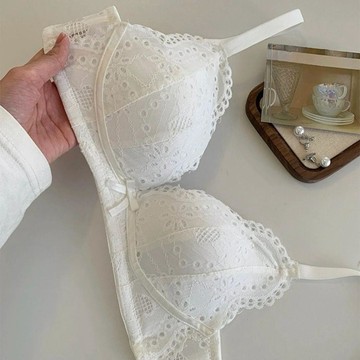 Xuan♥ 內衣女法式蕾絲小胸聚攏無鋼圈收副乳防下垂性感文胸罩