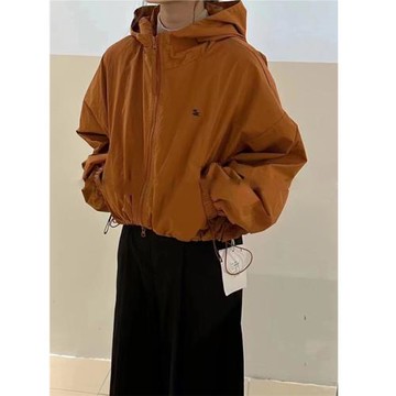 橘色連帽外套女裝2026新款早春小個子穿搭休閑短款戶外登山服上衣