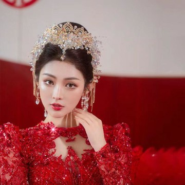 ⭐全場免運⭐ 新娘頭飾 皇冠 新娘頭飾新款皇冠氣質眉心水晶奢華婚紗流蘇禮服公主髮飾造型結婚